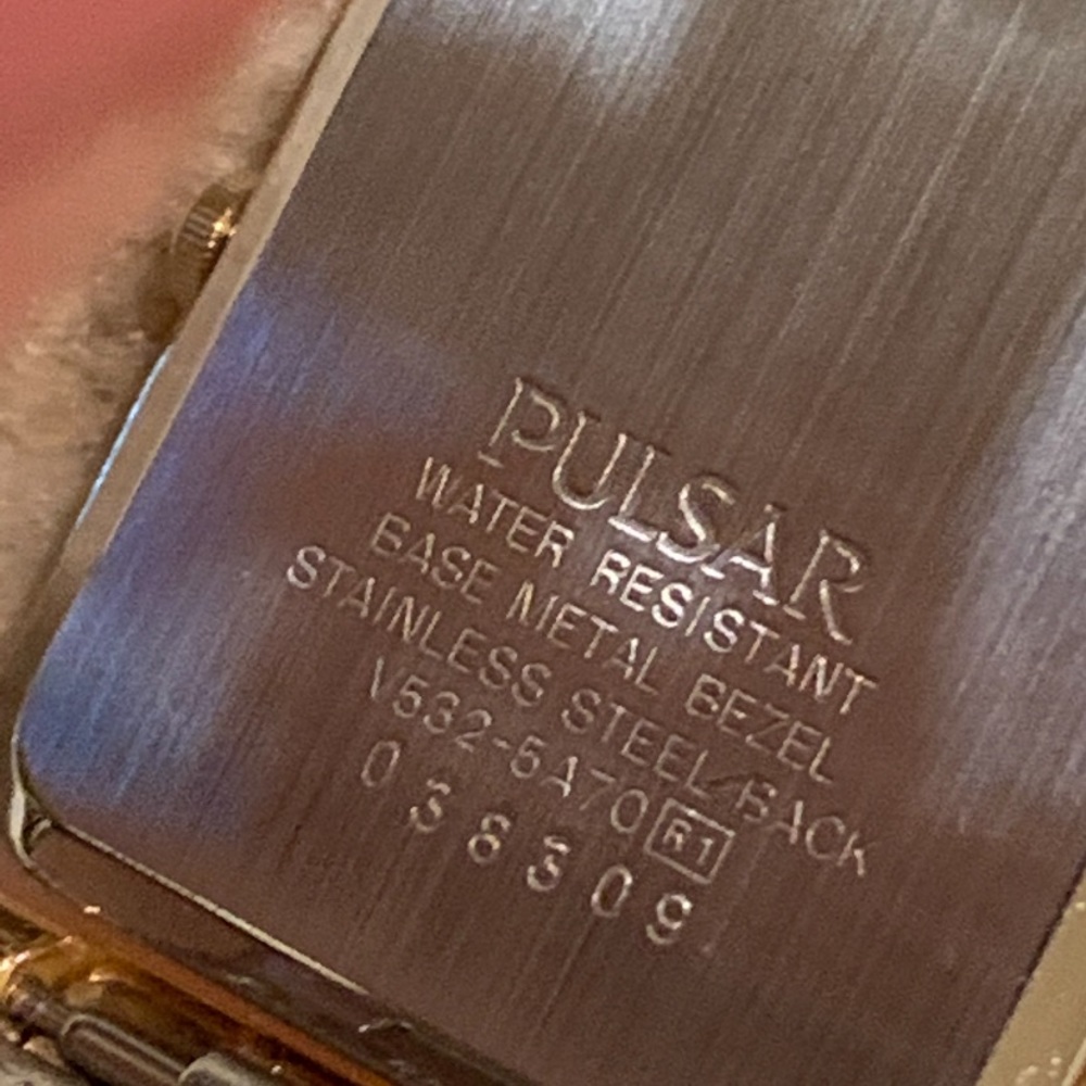 Nice Pulsar Gold Tone Rectangular Date Dress Watch - image 6